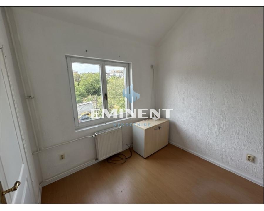 Petosoban stan za izdavanje, Autokomanda, Beograd, 176m², 1.500 €/mes