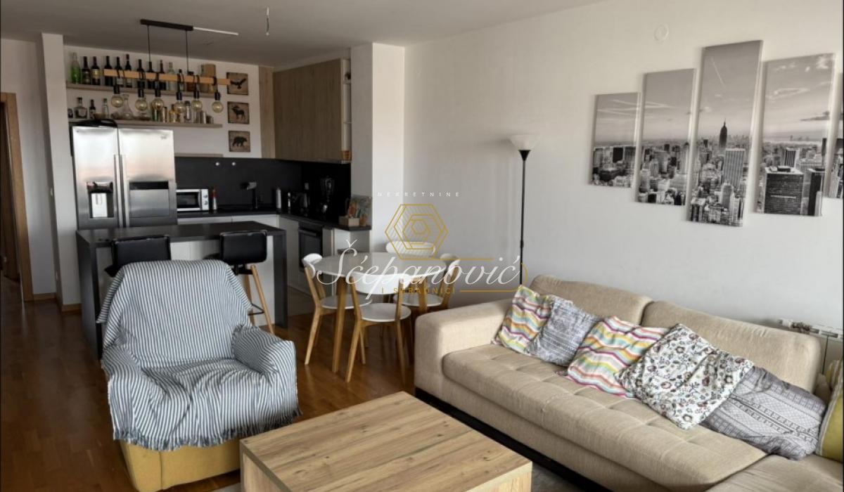 Trosoban stan na prodaju, Kej, Novi Sad, 76m², 250.000 €