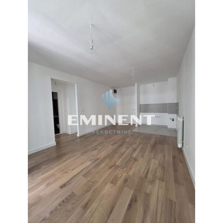 Stan Izdavanje Beograd Blok 65 54 m2