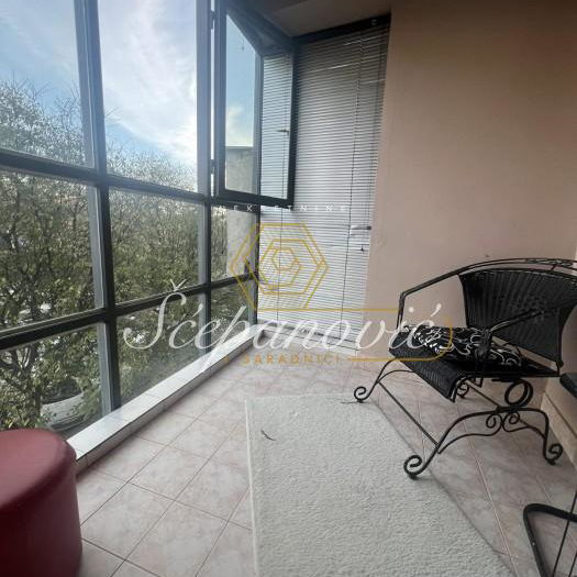 Trosoban stan na prodaju, Bulevar Oslobođenja, Novi Sad, 85m², 246.500 €