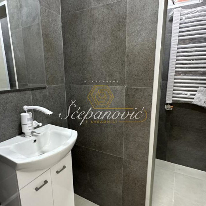 Lokal Prodaja Novi Sad  116 m2