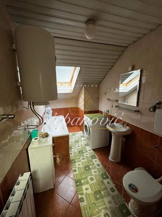Trosoban stan na prodaju, Grbavica, Novi Sad, 71m², 166.000 €