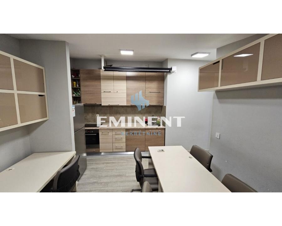 stanovi-prodaja-beograd-oJltuGxgA9 Petosoban stan na prodaju, Đeram Pijaca, Beograd, 118m², 349.000 €