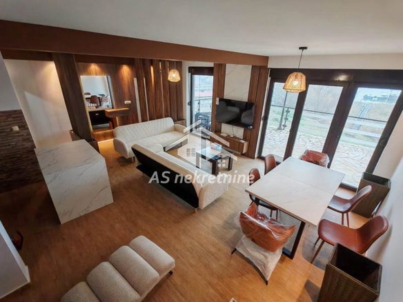 Kuća Izdavanje Beograd  185 m2