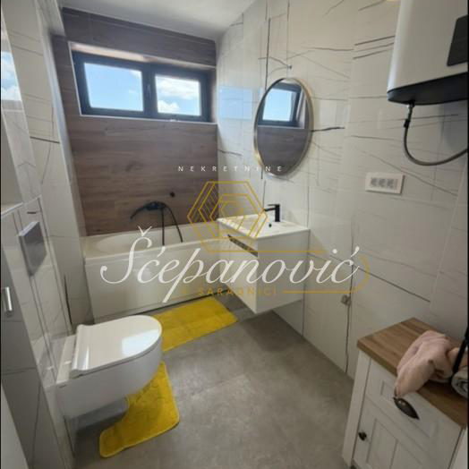Trosoban stan za izdavanje, Centar, Novi Sad, 73m², 900 €/mes