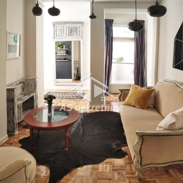 Četvorosoban stan za izdavanje, Kalenić Pijaca, Beograd, 140m², 2.000 €/mes