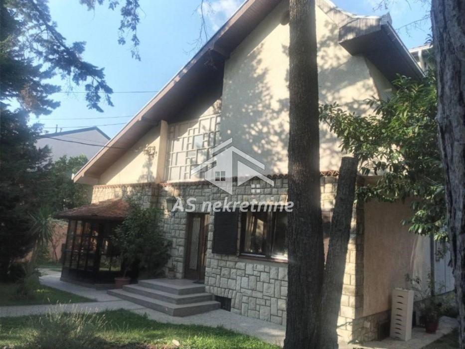 Trosoban stan za izdavanje, Dedinje, Beograd, 100m², 1.000 €/mes