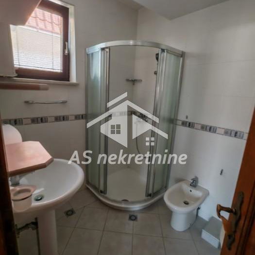 Kuća za izdavanje, Bioskop Voždovac, Beograd, 360m², 2.999 €/mes