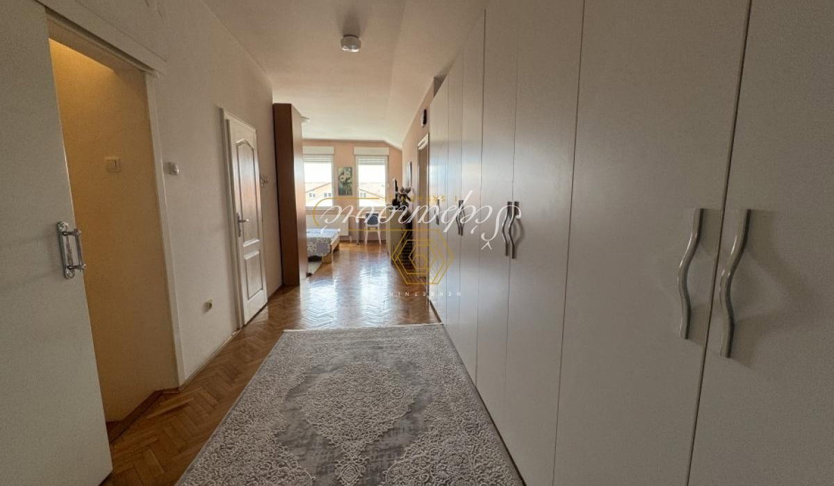 stanovi-prodaja-beograd-zr0qIV5SwH Petosoban stan na prodaju, Centar, Novi Sad, 120m², 330.000 €