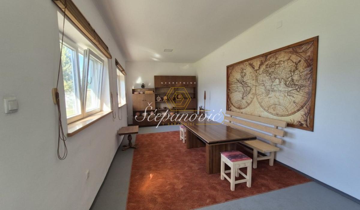Kuća na prodaju, Bački Gračac, Odžaci, 430m², 145.000 €