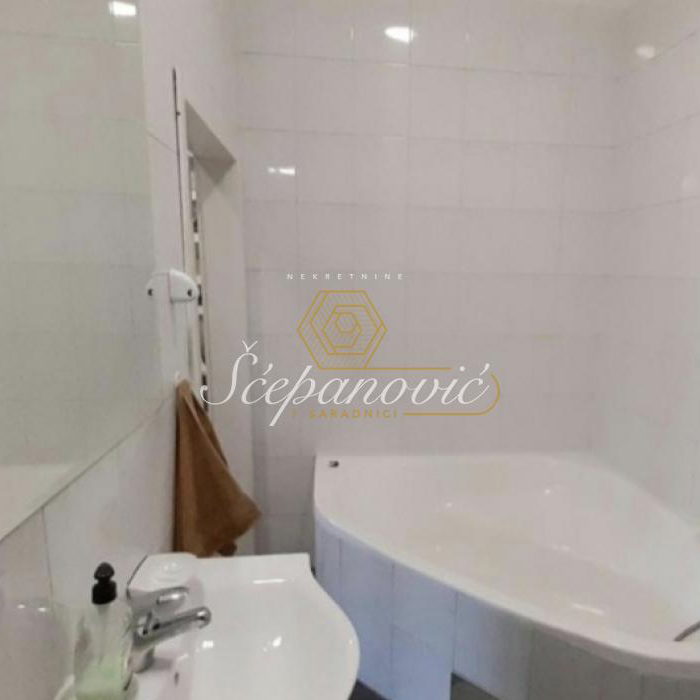 Stan Izdavanje Novi Sad  97 m2
