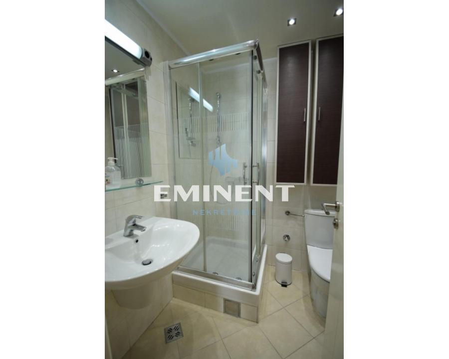Trosoban stan za izdavanje, Blok 67 – Belville, Beograd, 100m², 1.300 €/mes