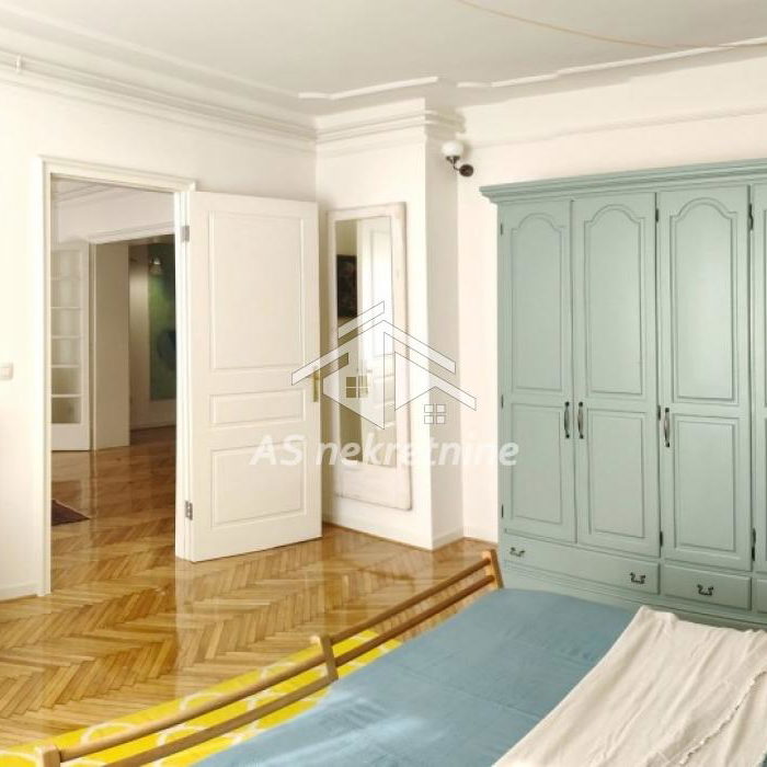 Stan Izdavanje Beograd Kalenić Pijaca 140 m2