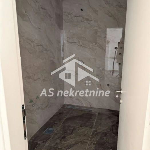 Trosoban stan na prodaju, Cara Dušana, Beograd, 71m², 211.500 €