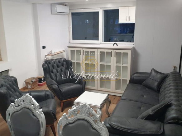 Stan Prodaja Novi Sad  81 m2