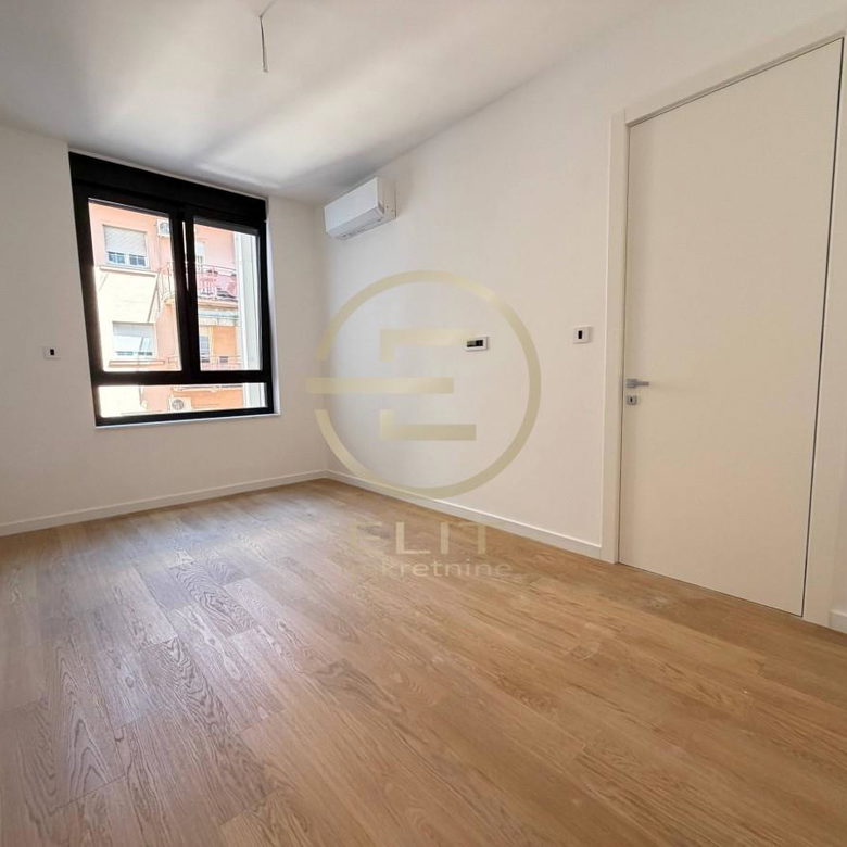 Stan Prodaja Novi Sad  100 m2