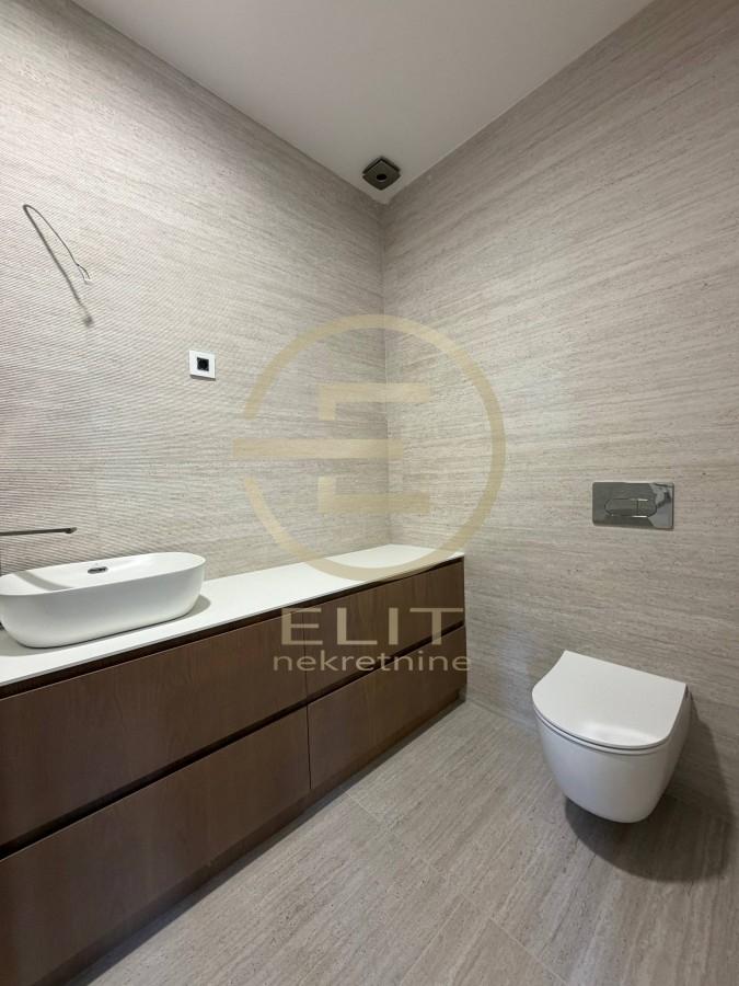 stanovi-prodaja-jXO1z9Ph2d Četvorosoban stan na prodaju, Centar, Novi Sad, 120m², 588.000 €