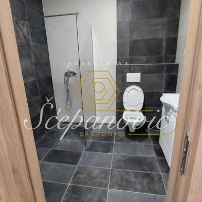 Četvorosoban stan na prodaju, Alibegovac, Novi Sad, 78m², 160.000 €