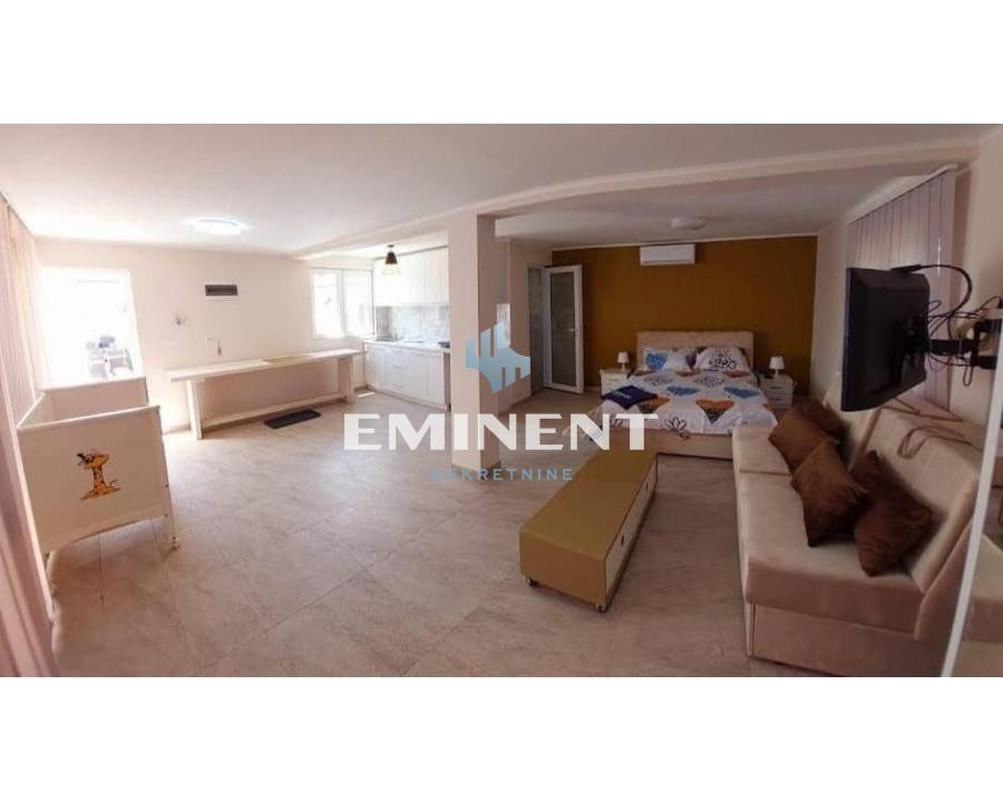 stanovi-prodaja-kMxOivvi07 Kuća na prodaju, Babe, Beograd, 650m², 680.000 €