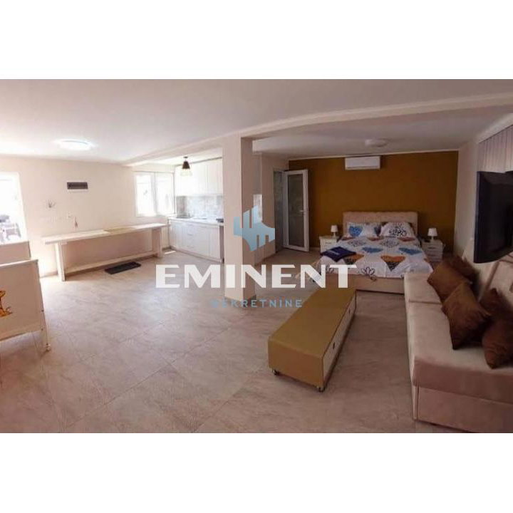 Kuća na prodaju, Babe, Beograd, 650m², 680.000 €