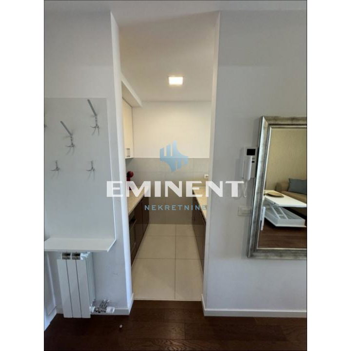 Jednosoban stan na prodaju, A Blok – Blok 67a, Beograd, 32m², 172.800 €