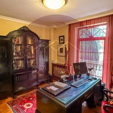Kuća na prodaju, FON, Beograd, 377m², 1.250.000 €