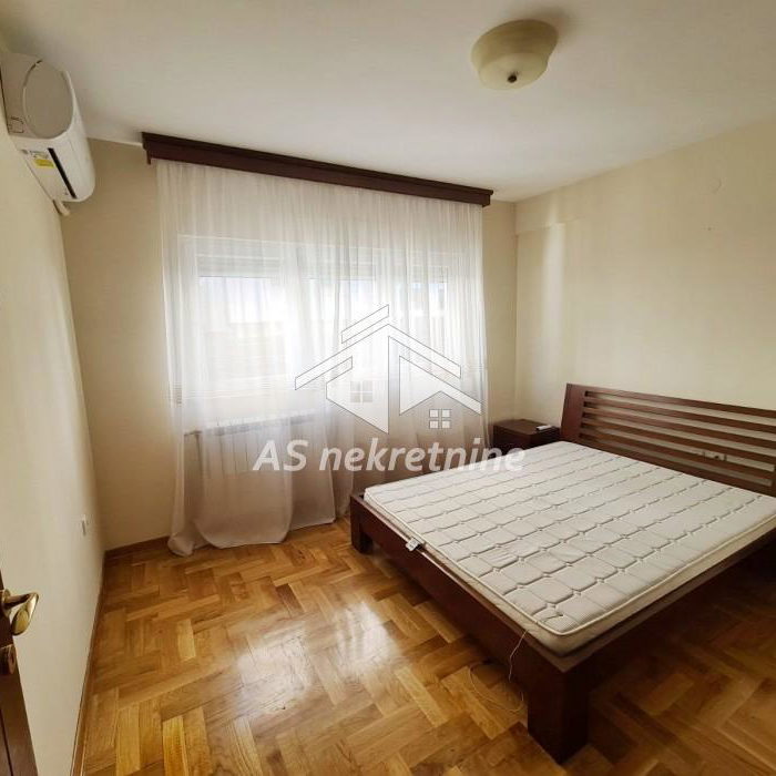 Stan Izdavanje Beograd Hram Svetog Save 78 m2