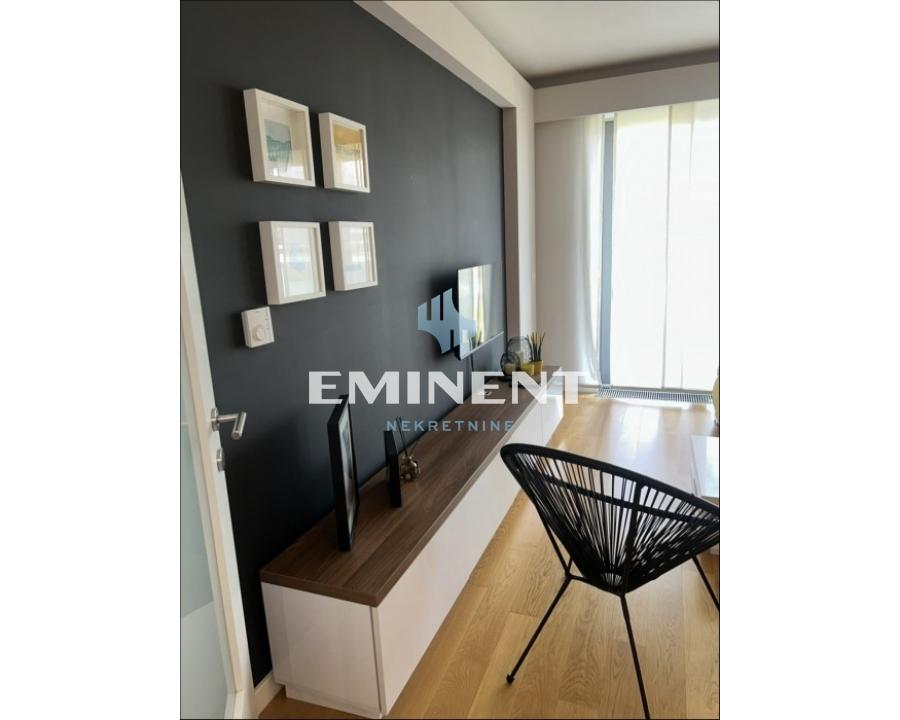 Stan Izdavanje Beograd Blok 65 53 m2