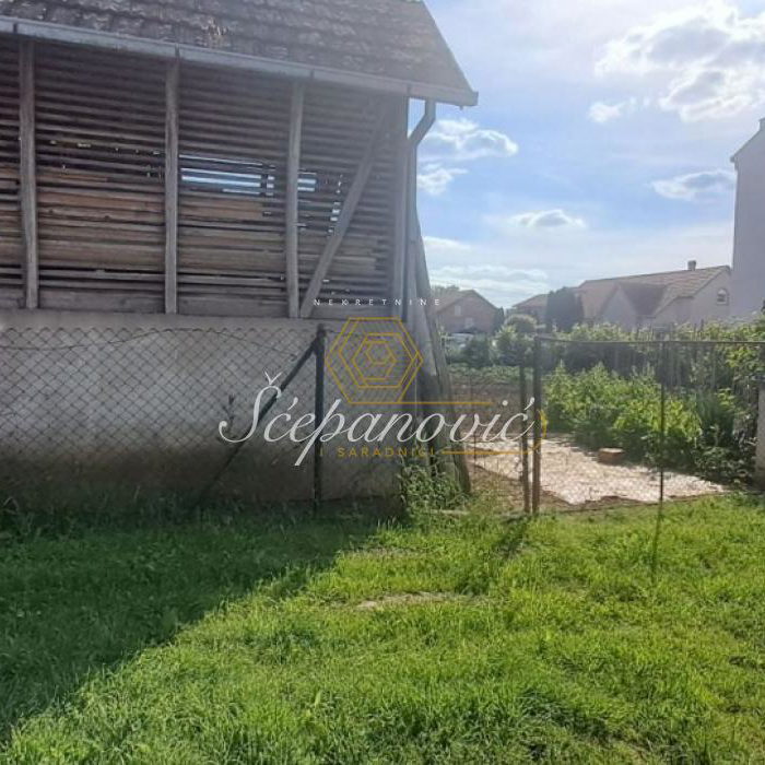 Plac Prodaja Novi Sad  548 m2