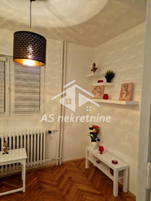 Trosoban stan za izdavanje, Slavija, Beograd, 73m², 1.000 €/mes