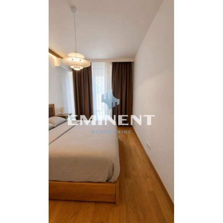 Trosoban stan za izdavanje, Blok 65, Beograd, 81m², 2.200 €/mes