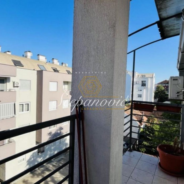 Petosoban stan na prodaju, Socijalno, Novi Sad, 102m², 200.000 €