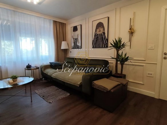 Stan Prodaja Novi Sad  71 m2
