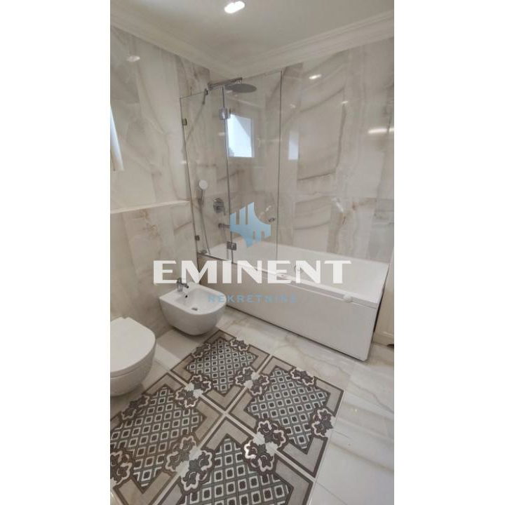 Petosoban stan za izdavanje, Senjak, Beograd, 215m², 1. sprat, 4.500 €/mes
