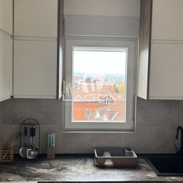 Trosoban stan na prodaju, Ledine, Beograd, 59m², 174.000 €