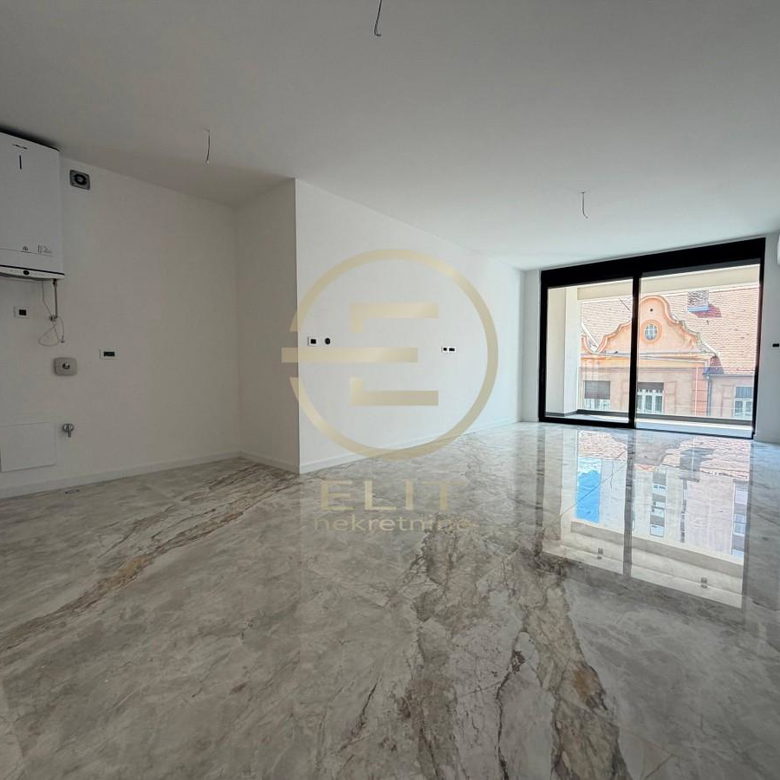 Stan Prodaja Novi Sad  100 m2