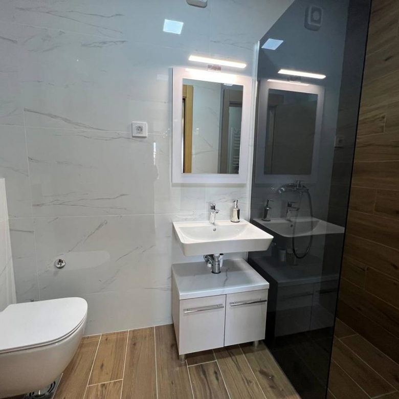 Lokal za izdavanje, Centar, Novi Sad, 101m², 1.700 €/mes