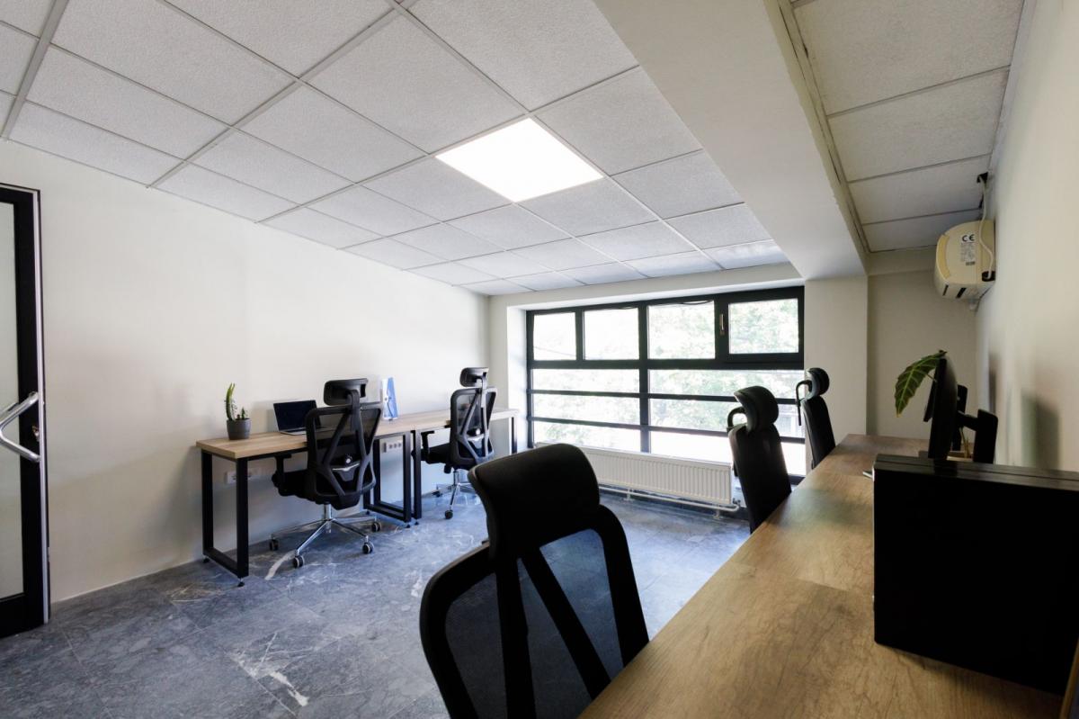 Lokal Izdavanje Novi Sad  218 m2