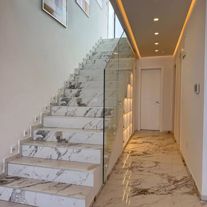 Kuća za izdavanje, Sremska Kamenica, Novi Sad, 244m², 2.000 €/mes