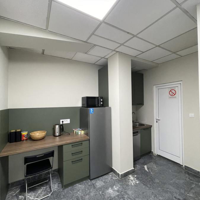 Lokal za izdavanje, Centar, Novi Sad, 218m², 130 €/mes