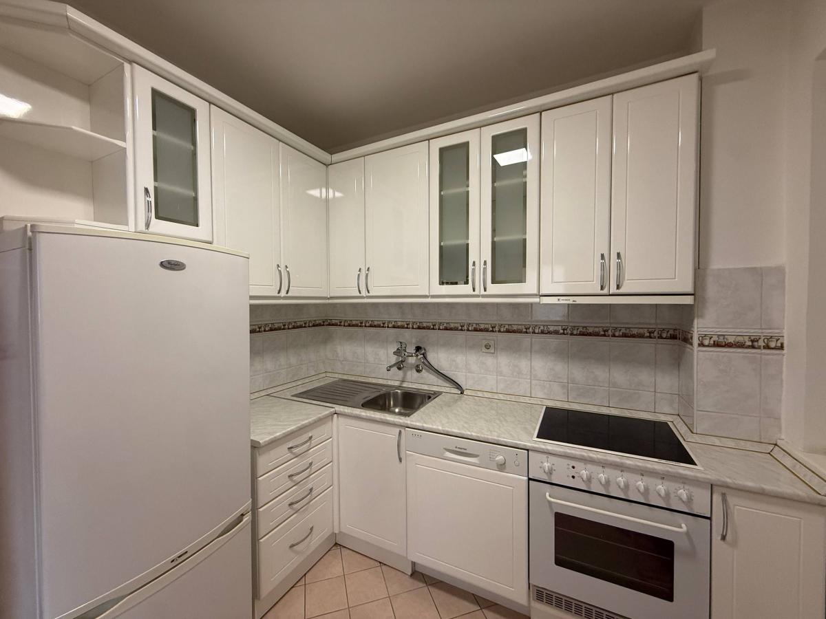 tj4mm7zw4q-photo-2026-02-06-13-10-12 Trosoban stan na prodaju, Grbavica, Novi Sad, 63m², 221.000 €