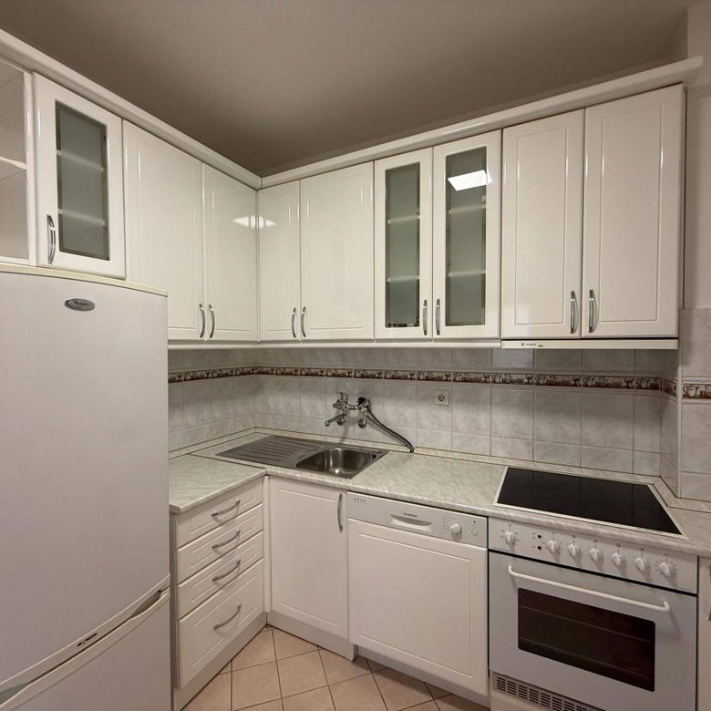 Trosoban stan na prodaju, Grbavica, Novi Sad, 63m², 221.000 €