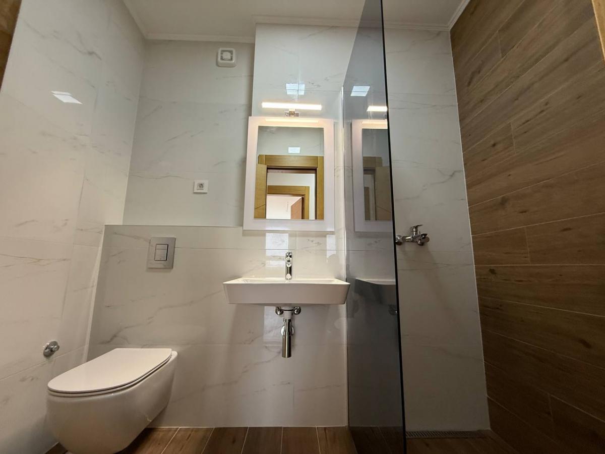 urx3xvmfcv-photo-2025-01-16-13-59-44 Lokal za izdavanje, Centar, Novi Sad, 117m², 1.800 €/mes