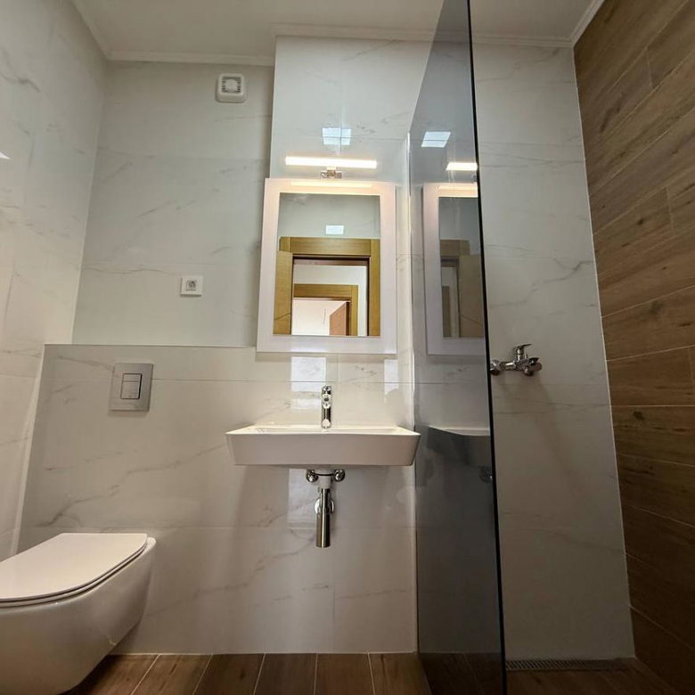 Lokal za izdavanje, Centar, Novi Sad, 117m², 1.800 €/mes