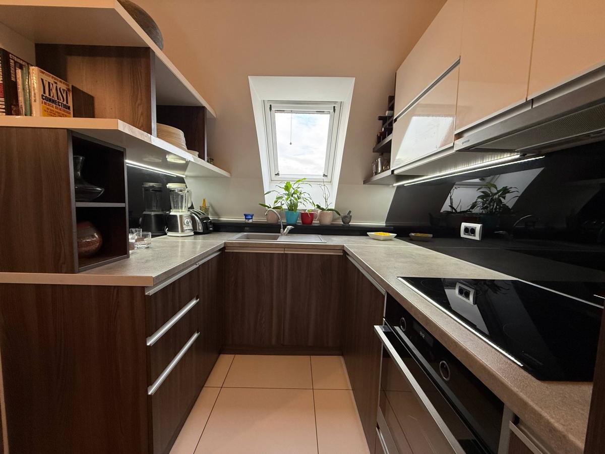 Trosoban stan na prodaju, Centar, Novi Sad, 117m², 375.000 €
