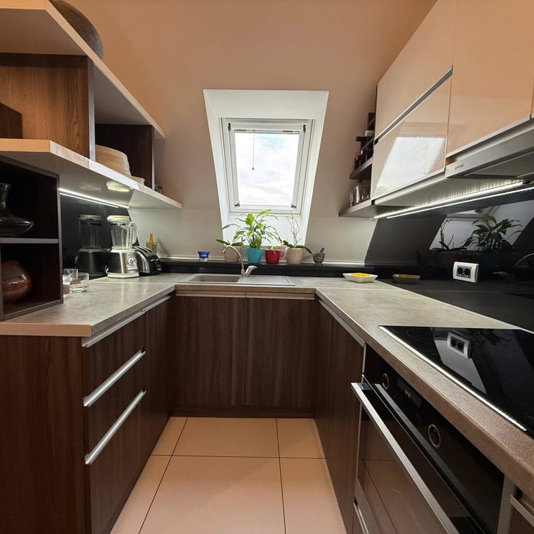 Trosoban stan na prodaju, Centar, Novi Sad, 117m², 375.000 €