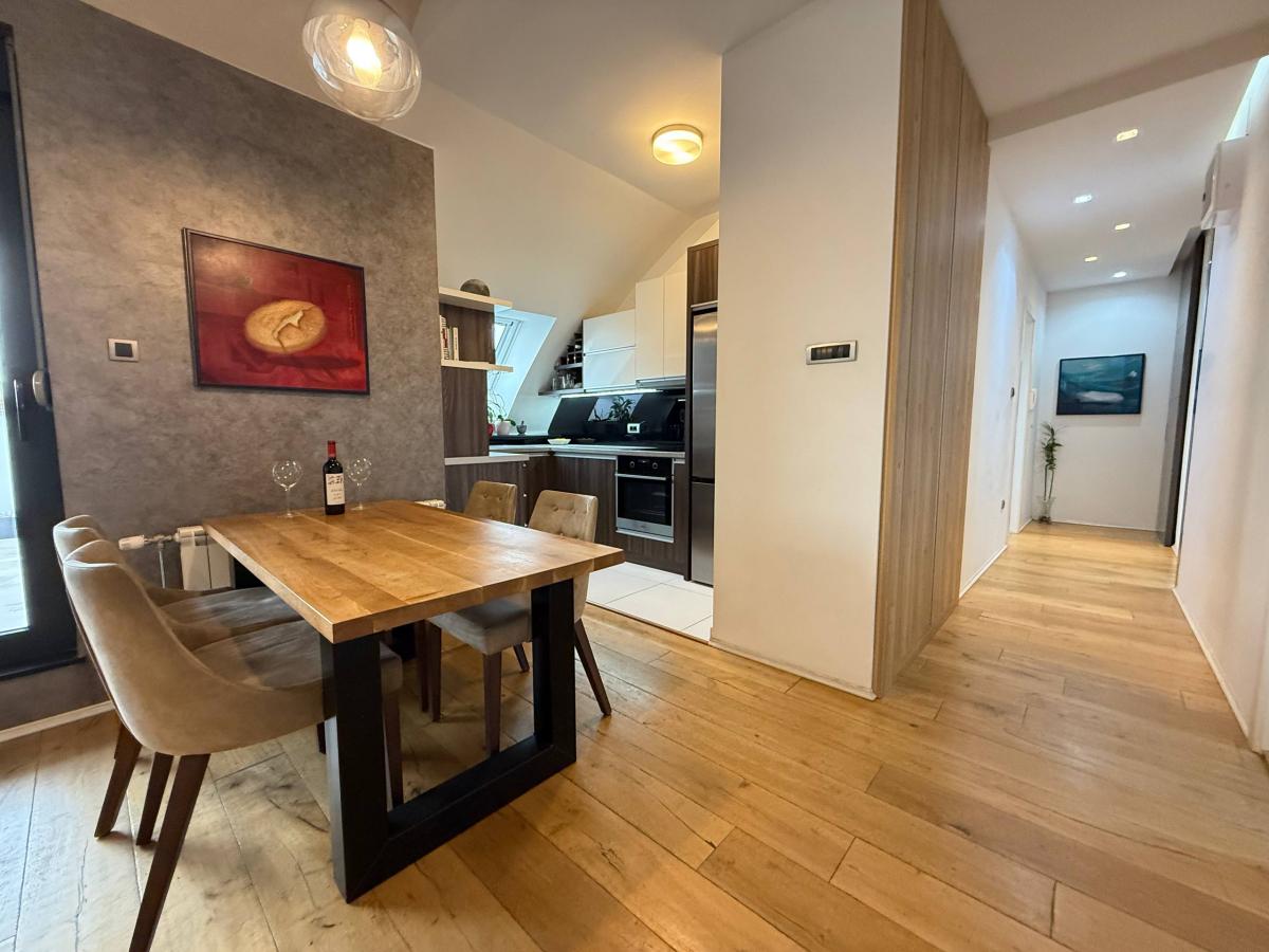 Trosoban stan na prodaju, Centar, Novi Sad, 117m², 375.000 €