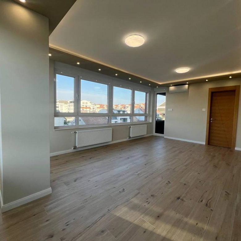 Lokal Izdavanje Novi Sad  101 m2