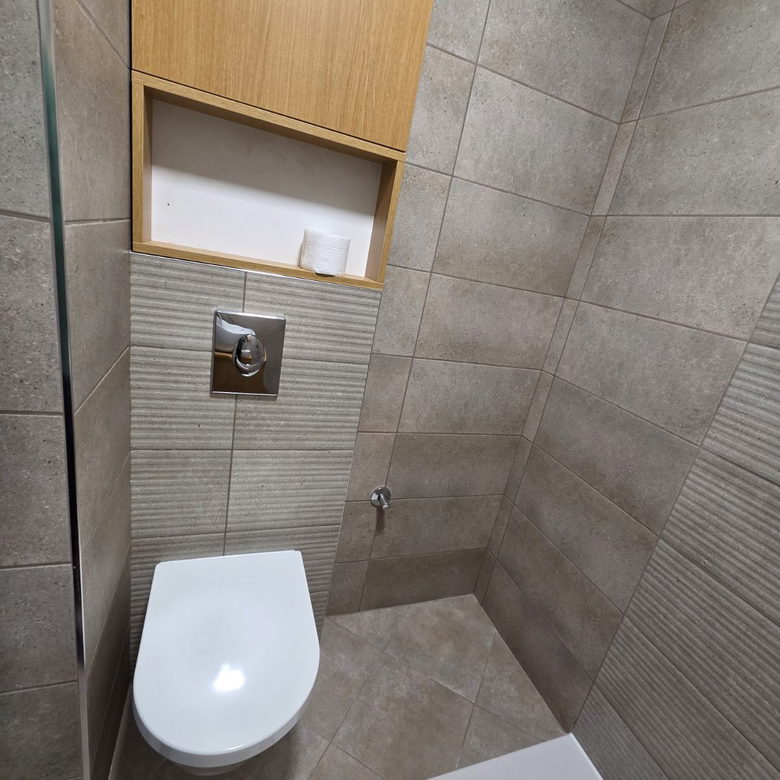 Na prodaju odlican trosoban stan od 64 m² na Bulevaru oslobođenja —na jednoj od najtraženijih lokacija u gradu