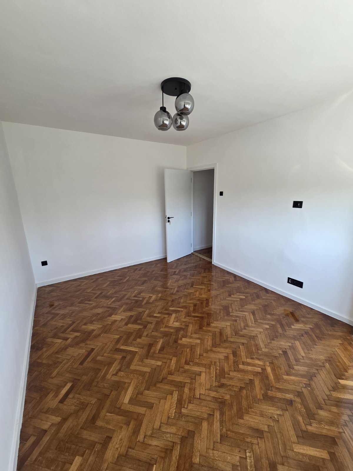 viber_slika_2026-09-13_20-03-50-851 Na prodaju odlican trosoban stan od 64 m² na Bulevaru oslobođenja —na jednoj od najtraženijih lokacija u gradu